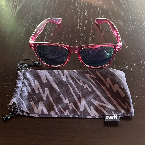 Neff sunglasses - Picture 6 of 6